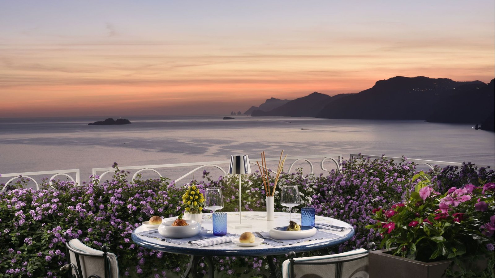 Hotel Piccolo Sant'Andrea, at the table