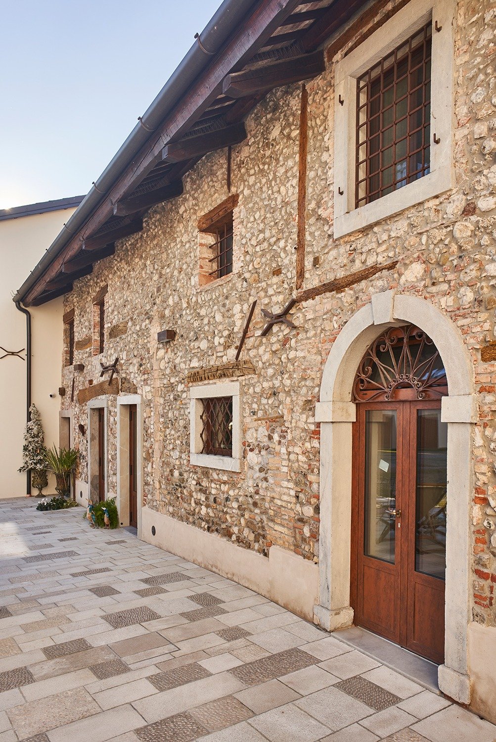 Corte degli Ostinati, how it began