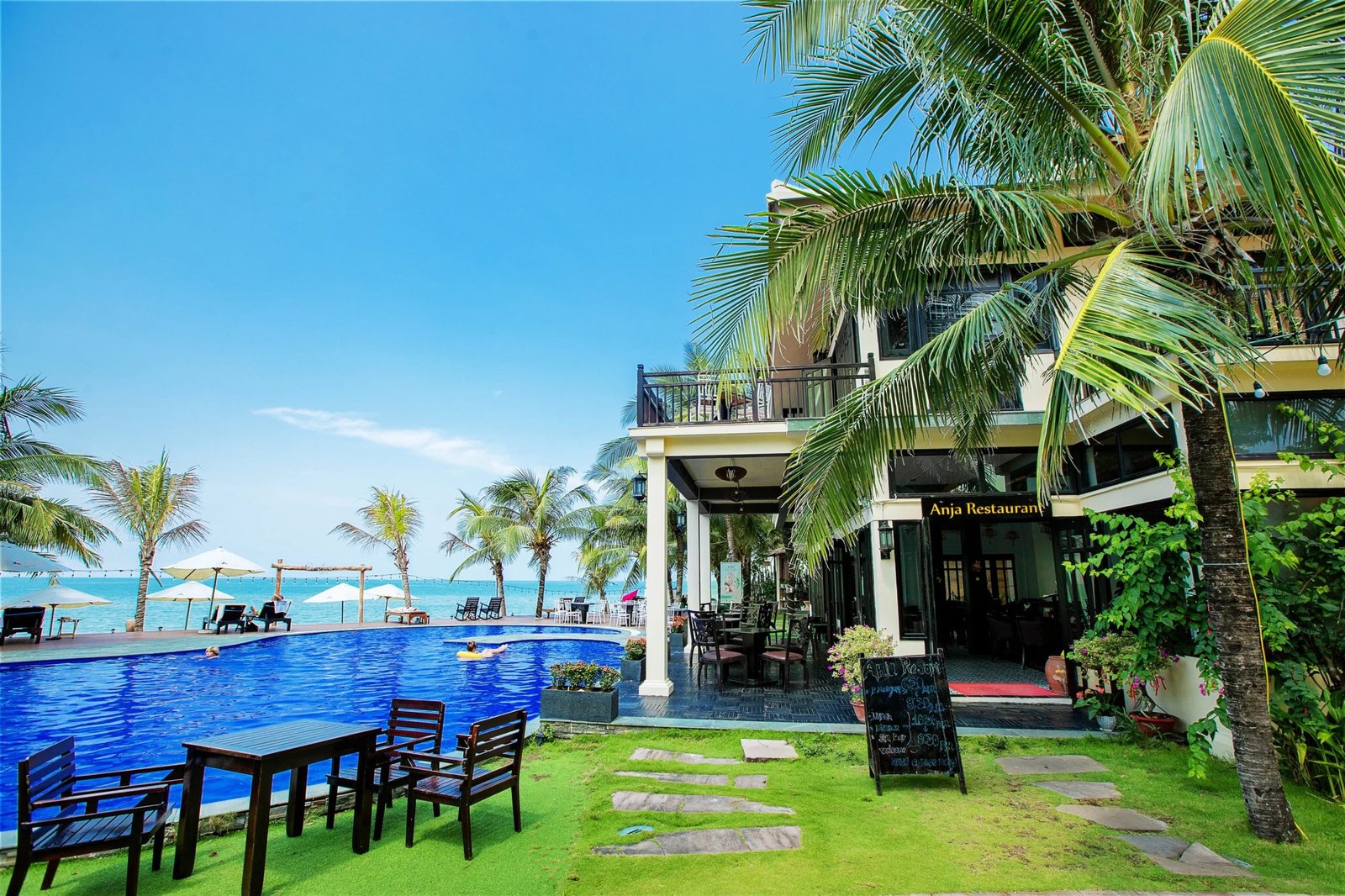 Anja Beach Resort & Spa — eat & drink