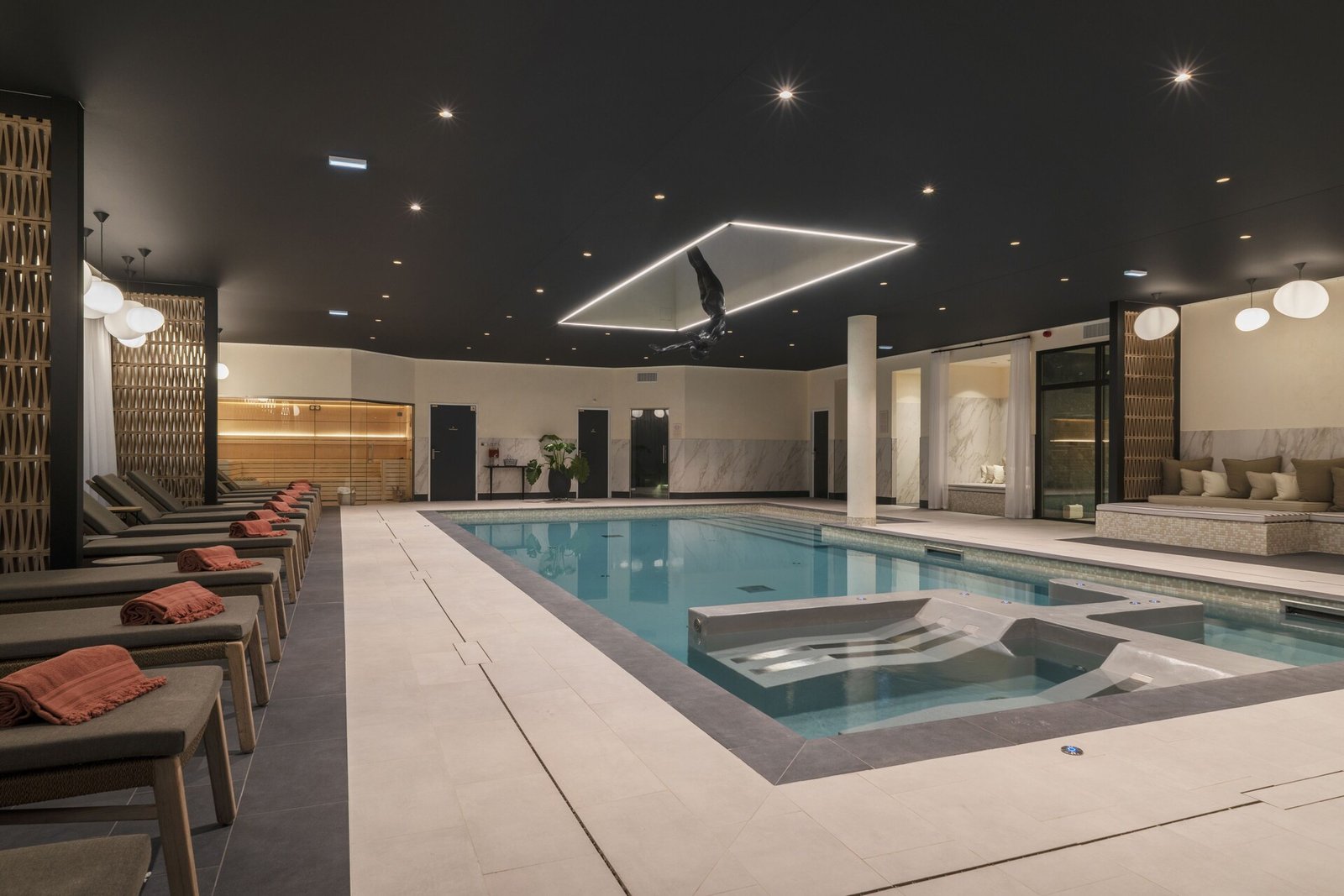 L'EssenCiel, the pool