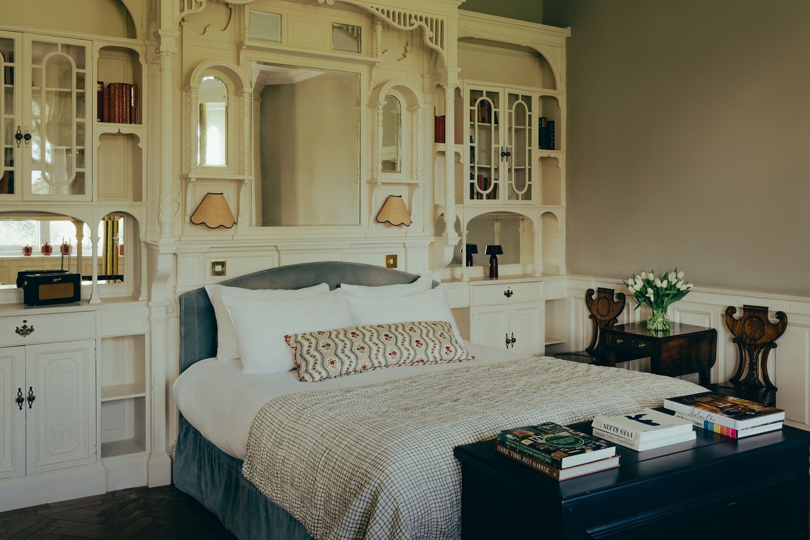 Oakley Court, rooms