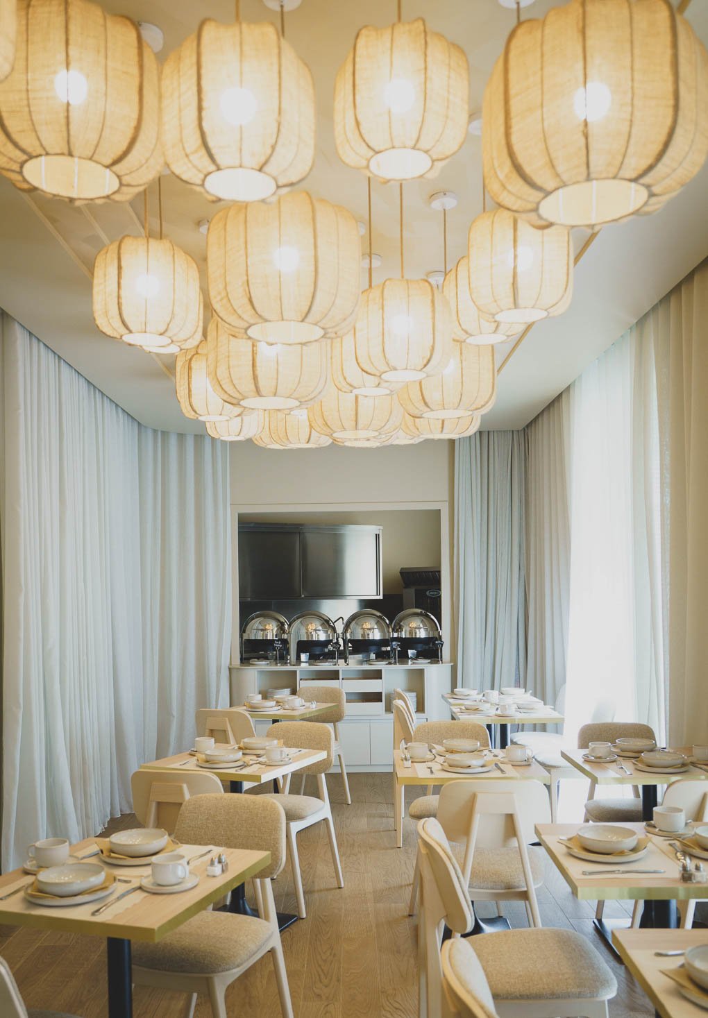Hôtel Gounod Nice - Côte d'azur, at the table