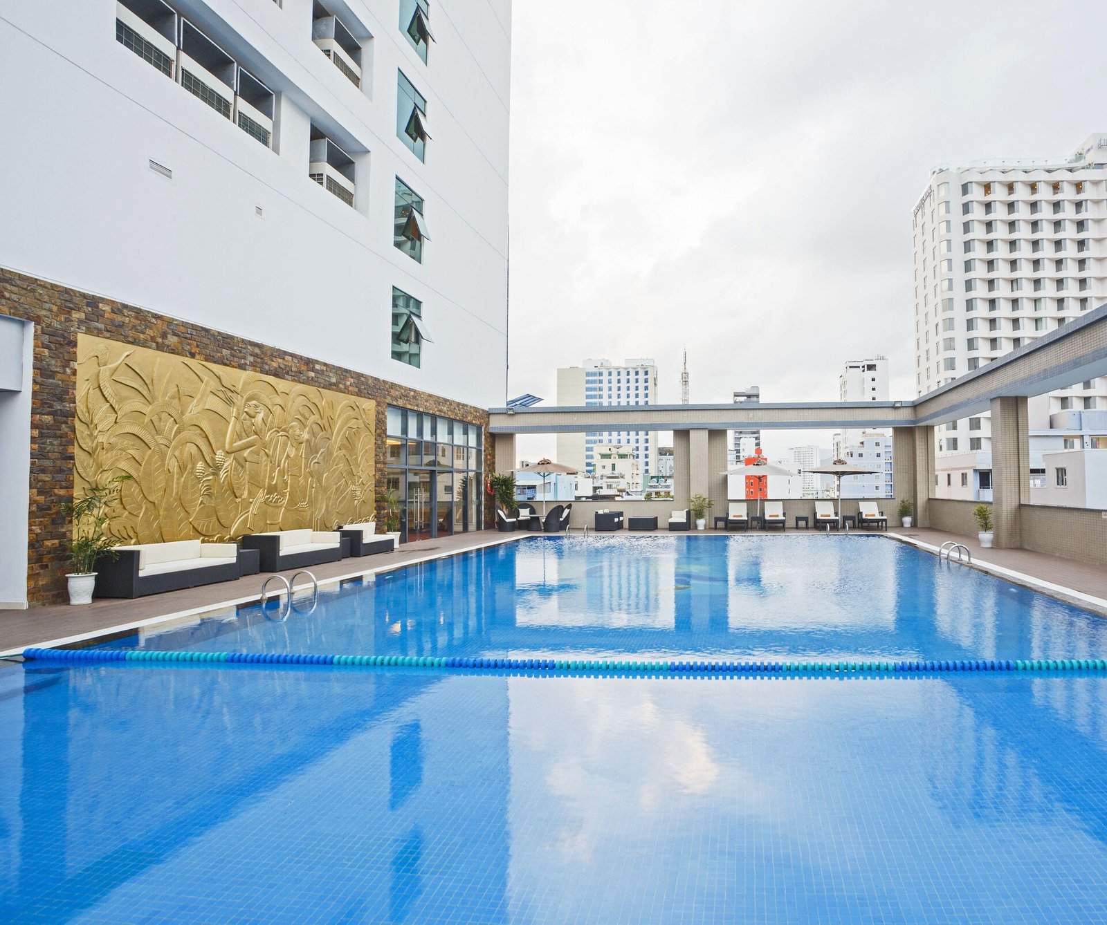 Mường Thanh Luxury Nha Trang — vibe