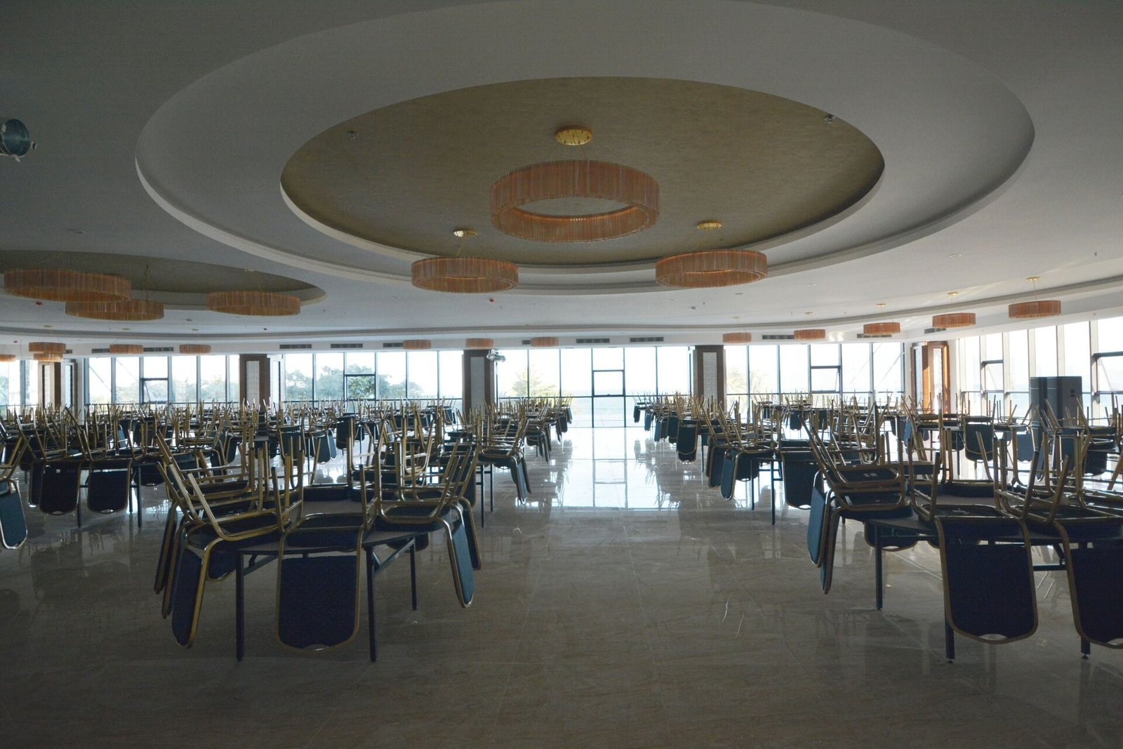 Mường Thanh Luxury Nha Trang — eat & drink