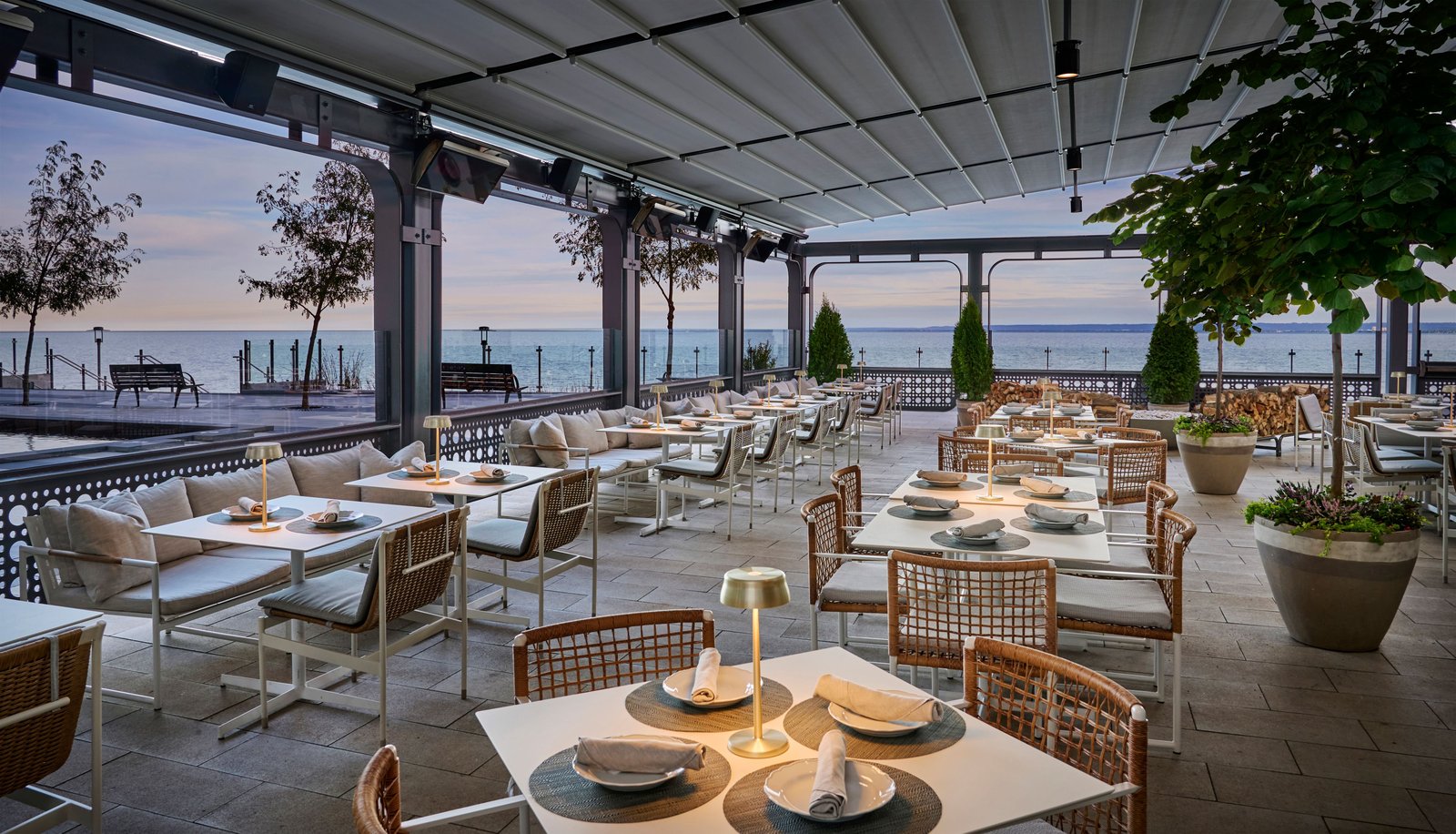 The Pearle Hotel & Spa, Autograph Collection, at the table