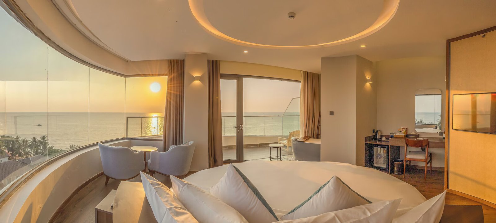 Sunset Beach Resort & Spa — rooms