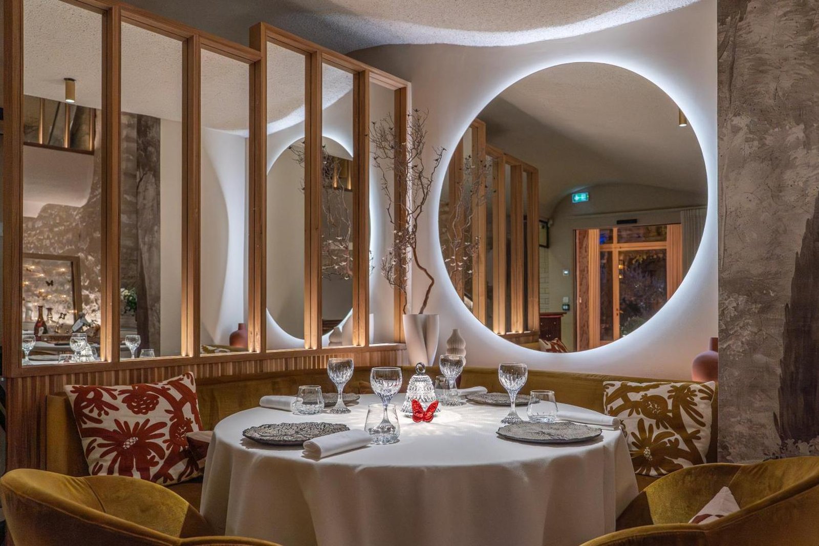 L’Auberge De Saint-Rémy, at the table