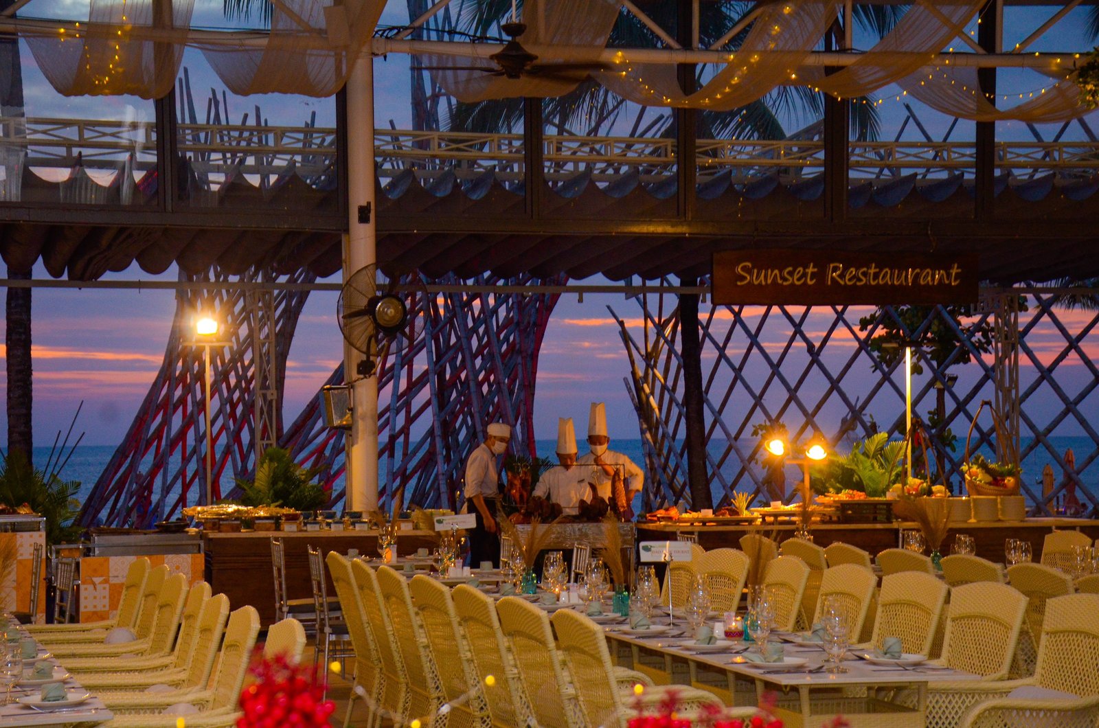 Sunset Sanato Resort & Villas — eat & drink
