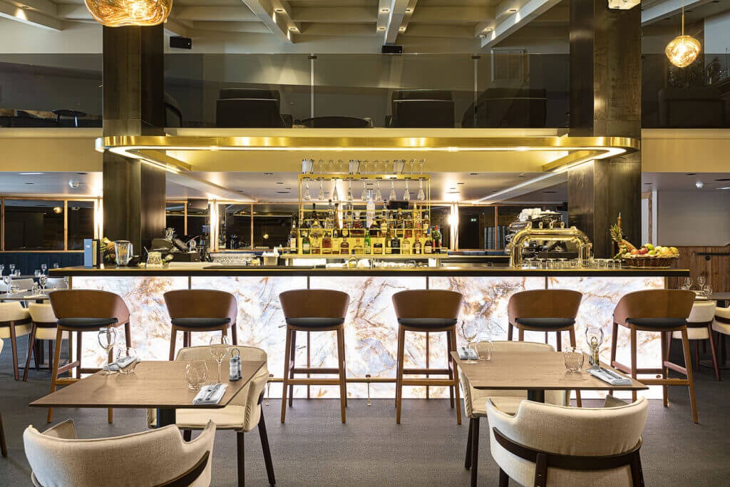 Le Chabichou - Hôtel & Spa, at the table