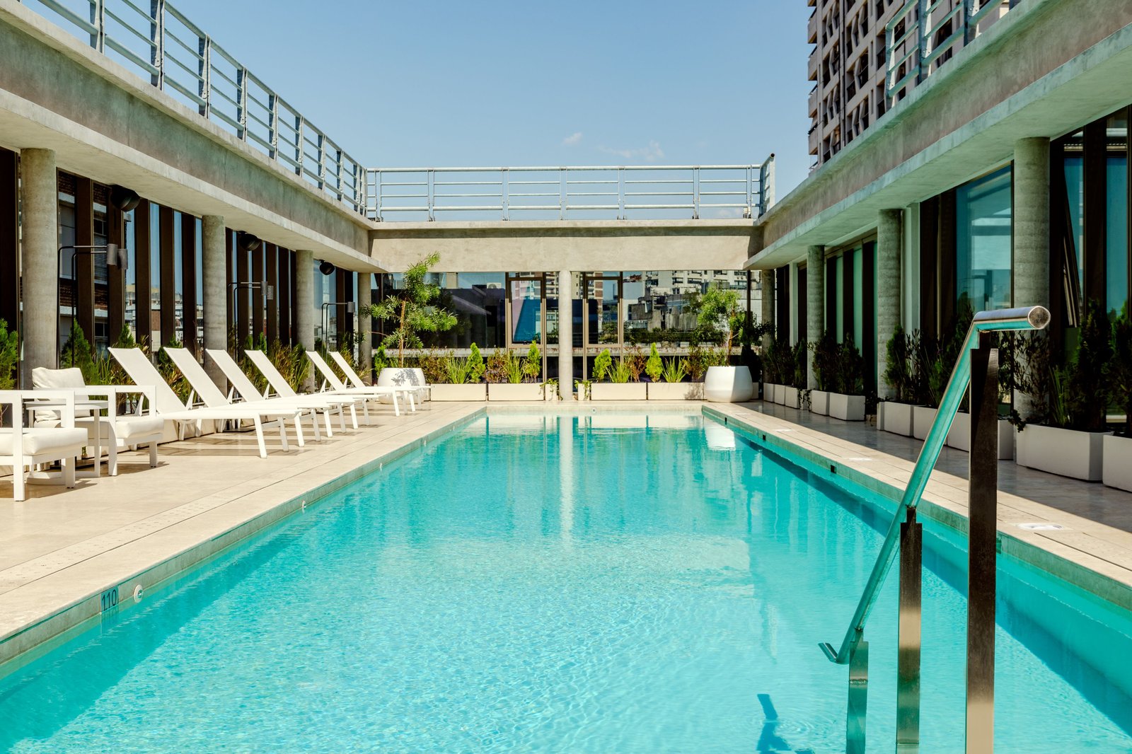 Recoleta Grand, Buenos Aires, a Tribute Portfolio Hotel, the pool