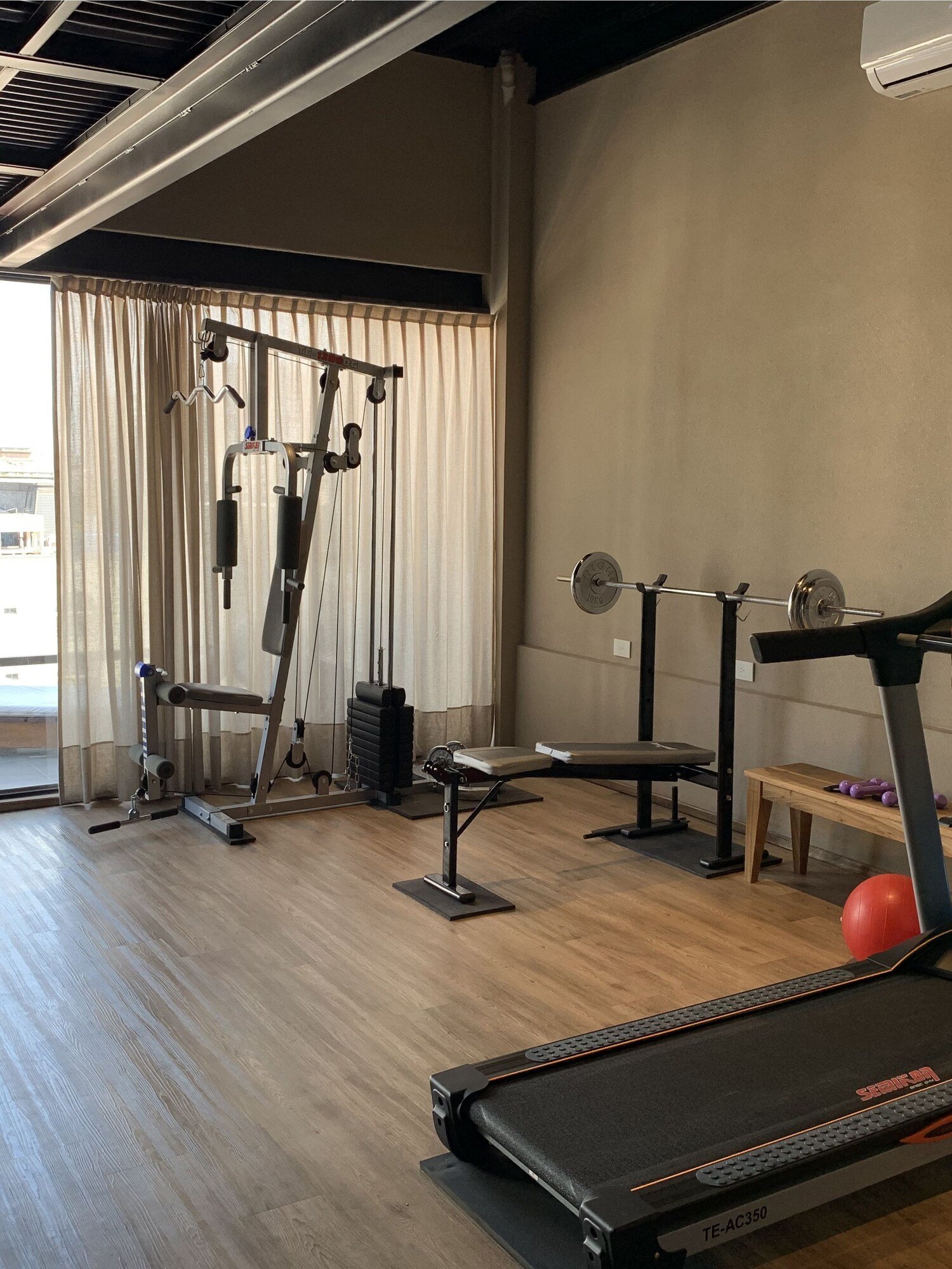 AQ Tailored Suites, gym and massage