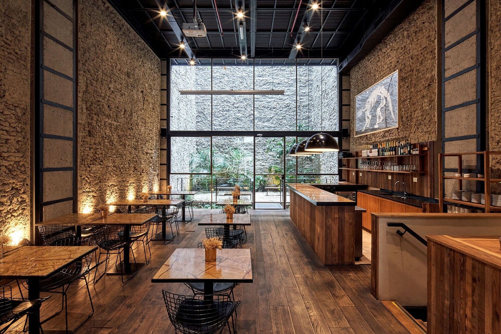 AQ Tailored Suites, craig bistro