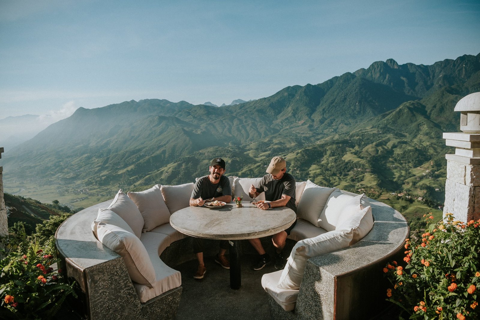 Ville De Mont Mountain Resort, at the table
