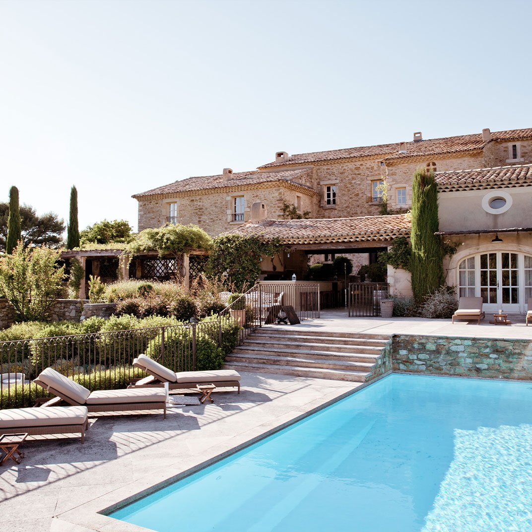 La Verrière, the pool