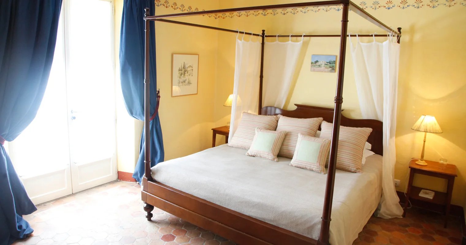 La Verrière, rooms