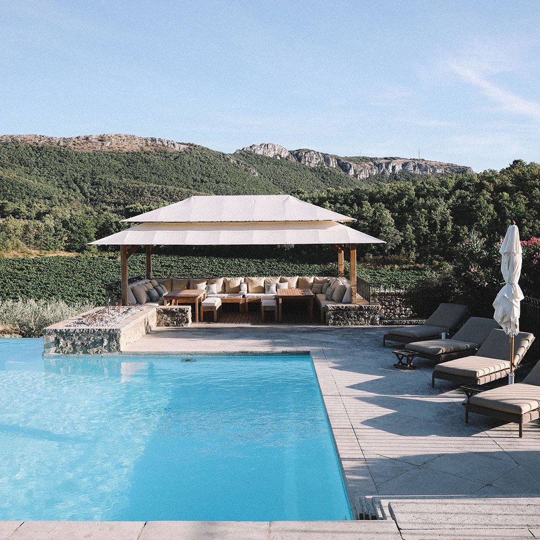La Verrière, the pool