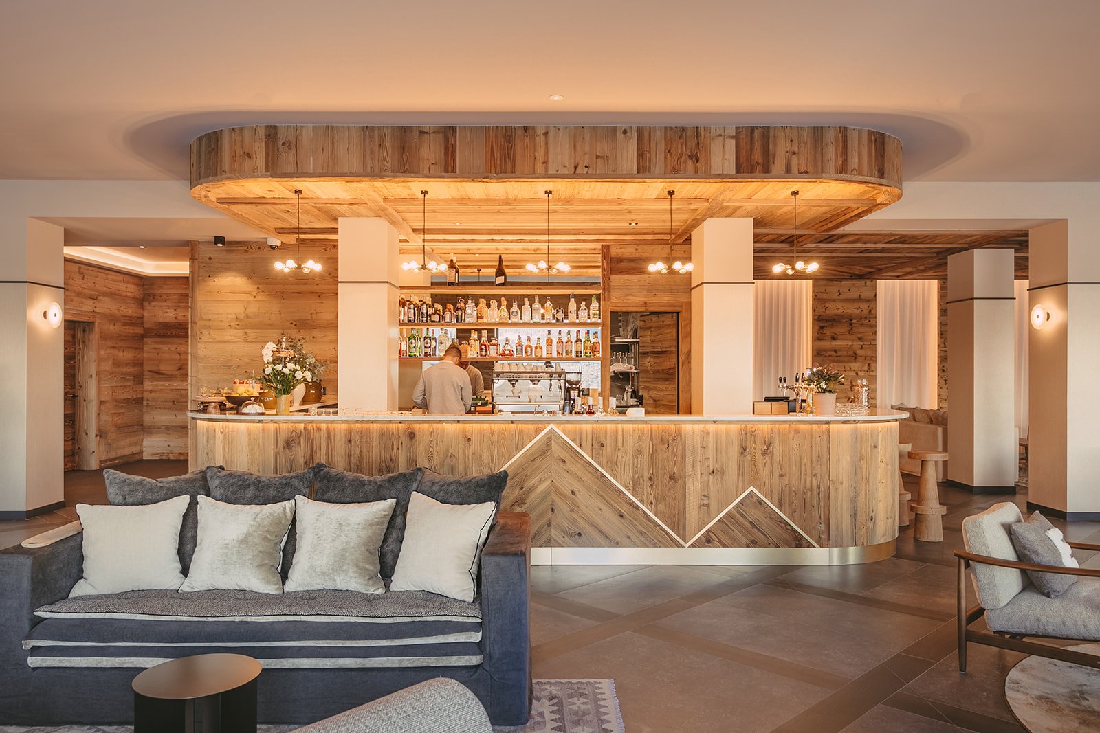 Eringer Hotel, at the table