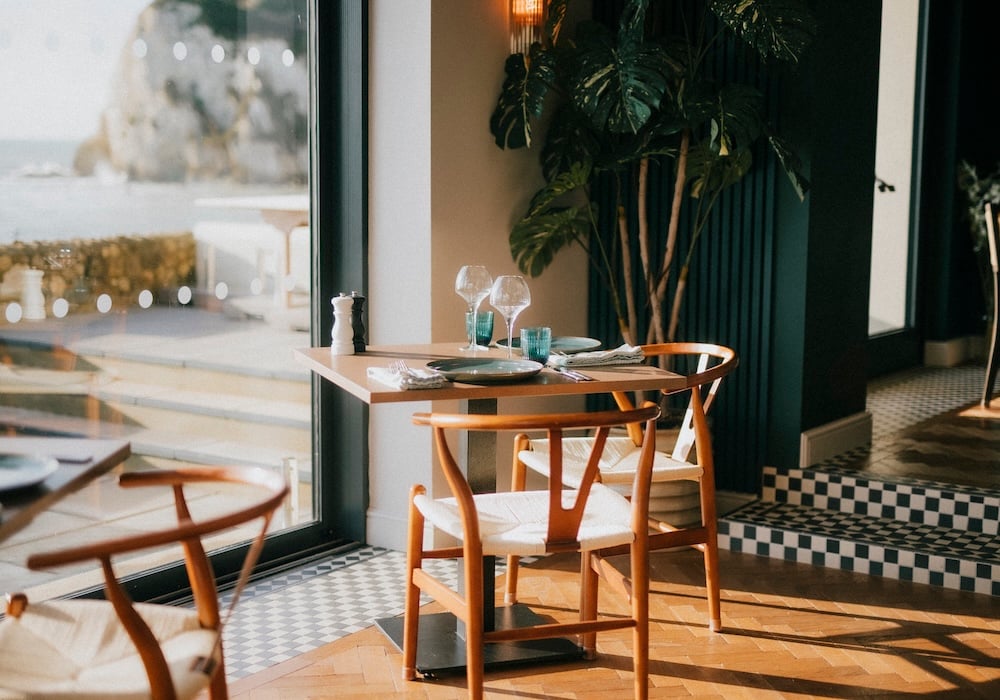 Albion Hotel, the rock restaurant