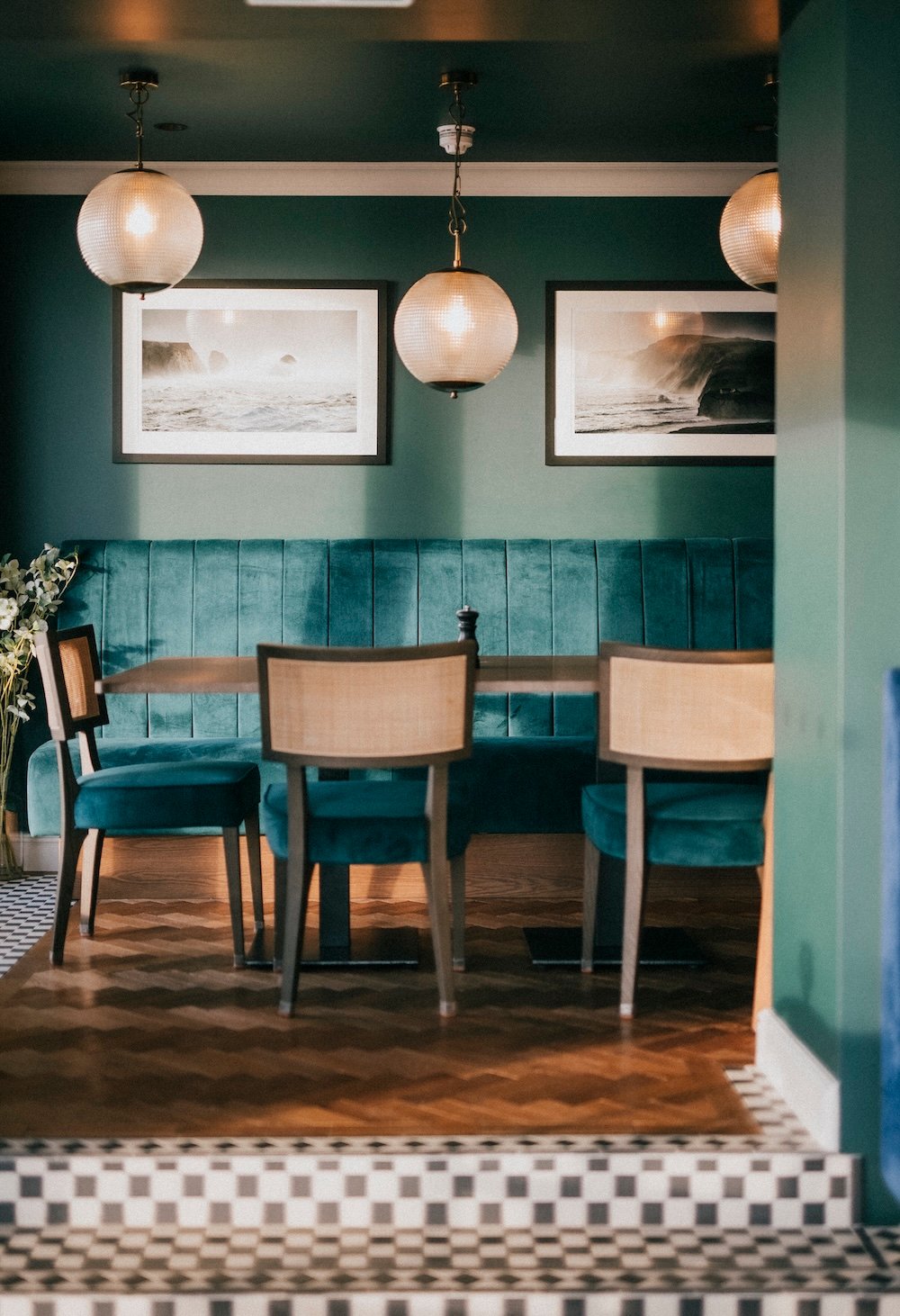 Albion Hotel, the rock restaurant
