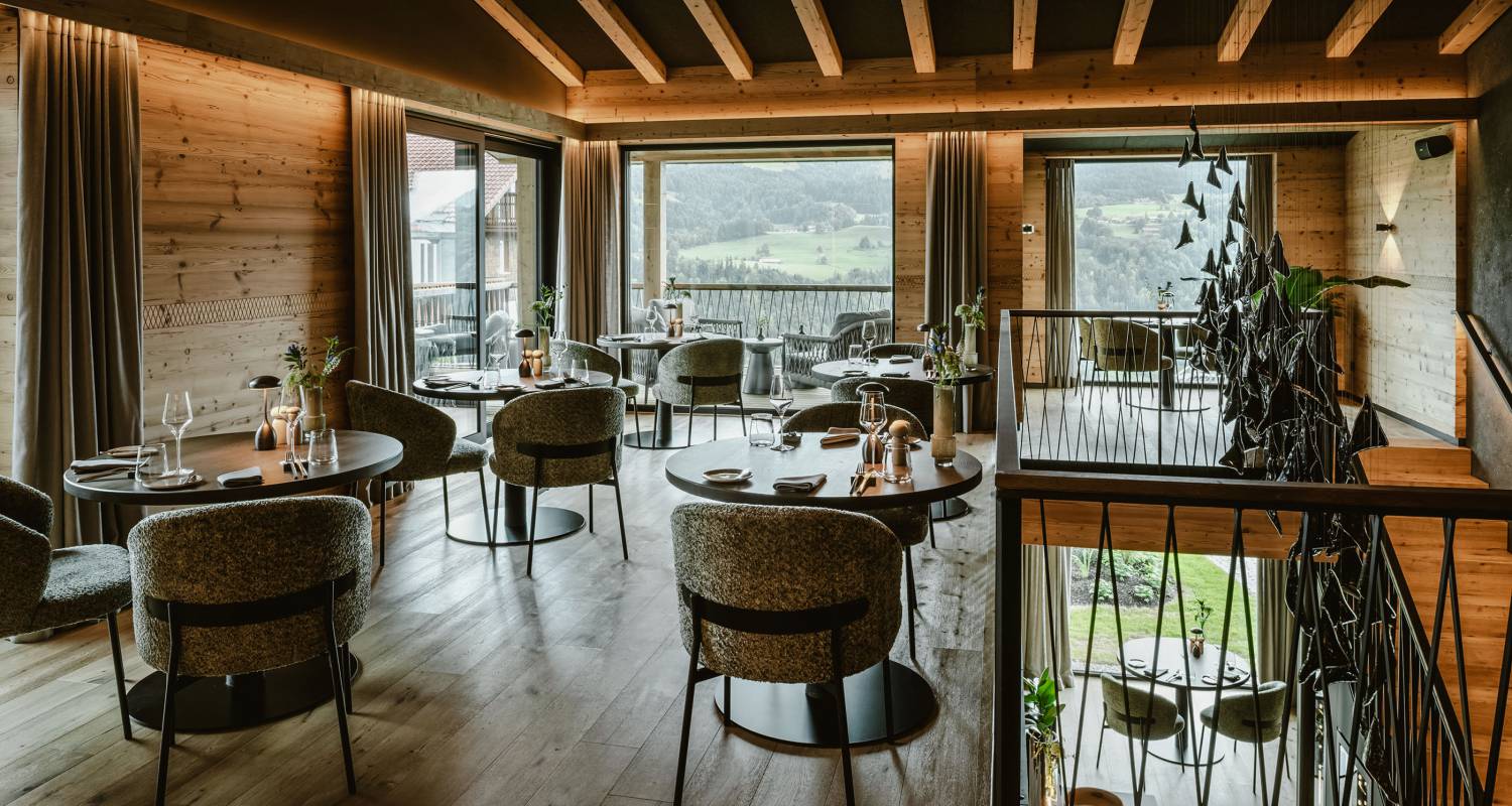 Bergkristall - Mein Resort im Allgäu, at the table