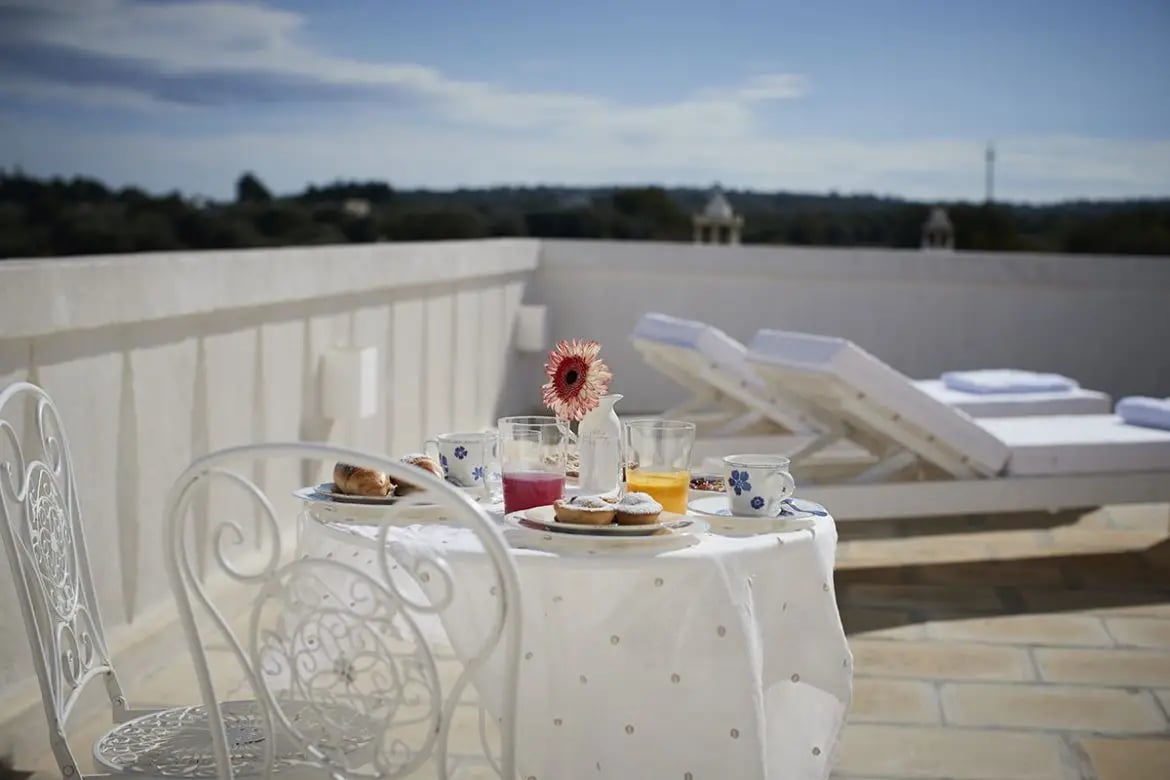 Masseria Almadava, at the table