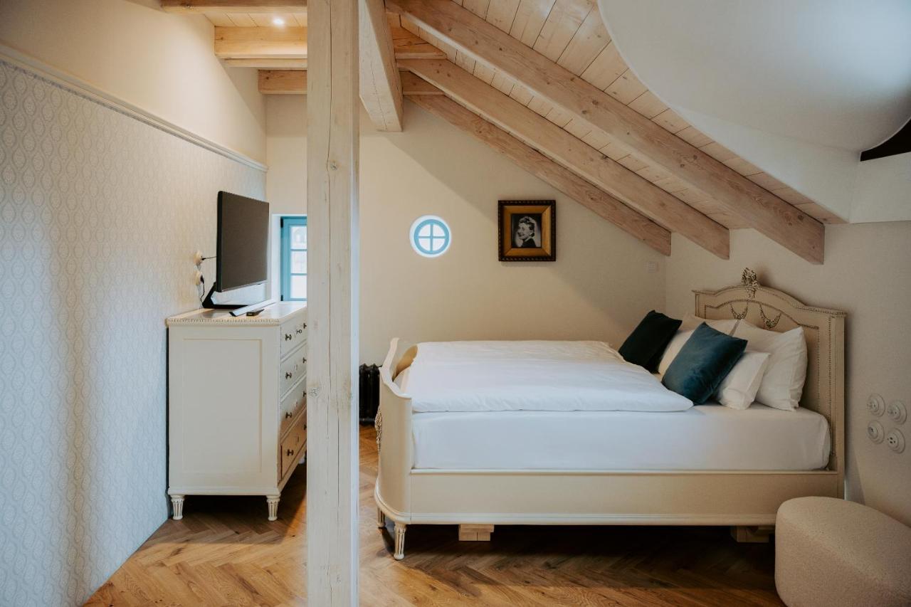 Podhlavický mlýn, rooms