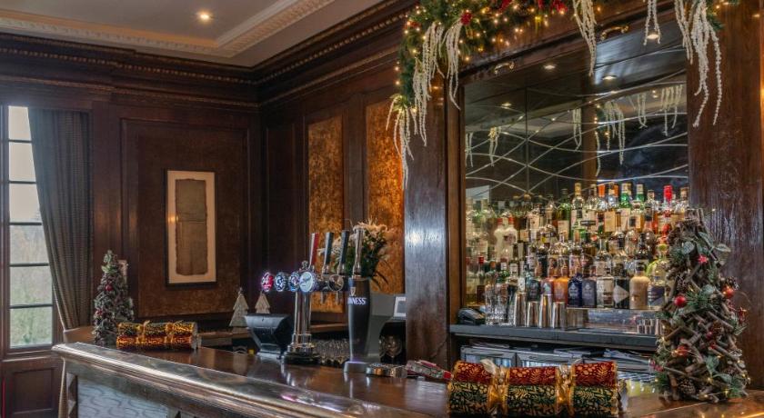 Wood Hall Hotel & Spa, at the table