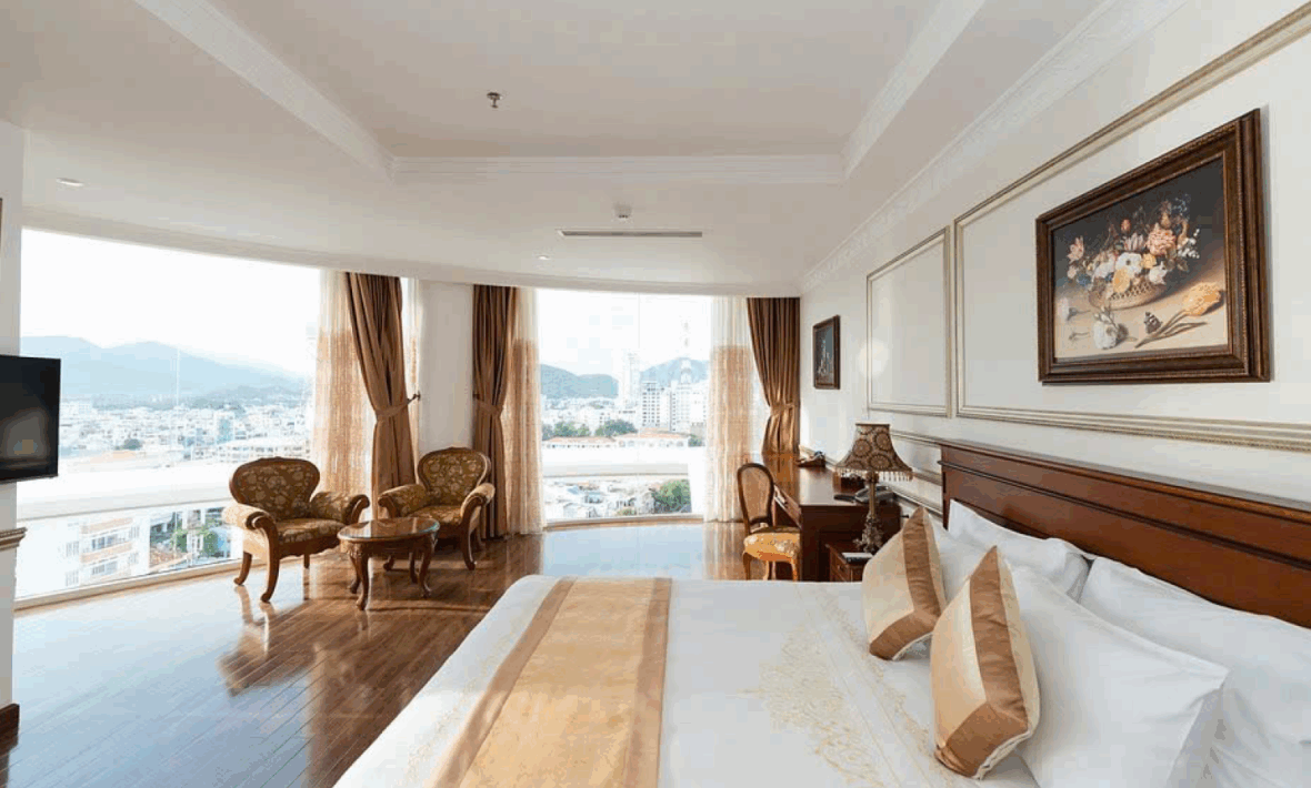 Nha Trang Palace Hotel — vibe