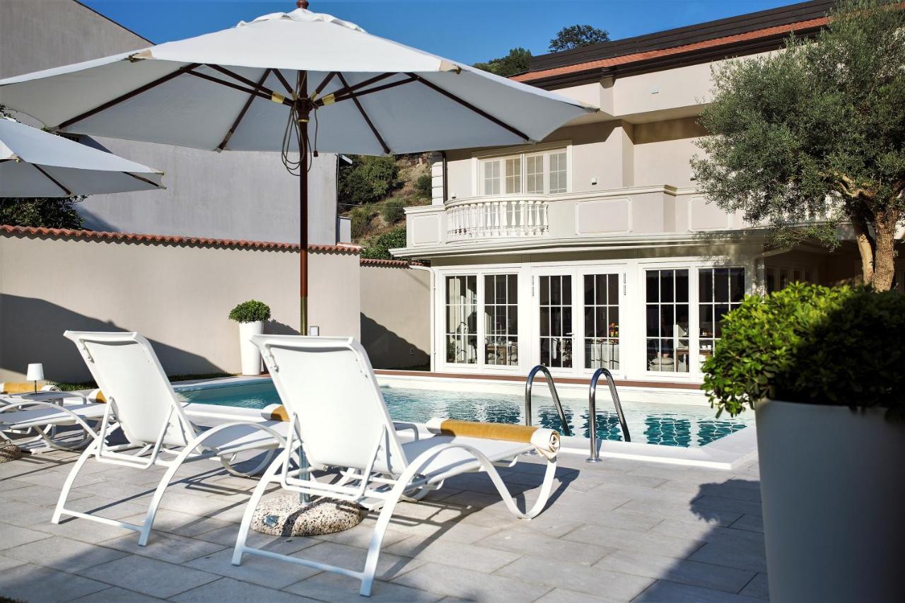 Lemon House, the pool