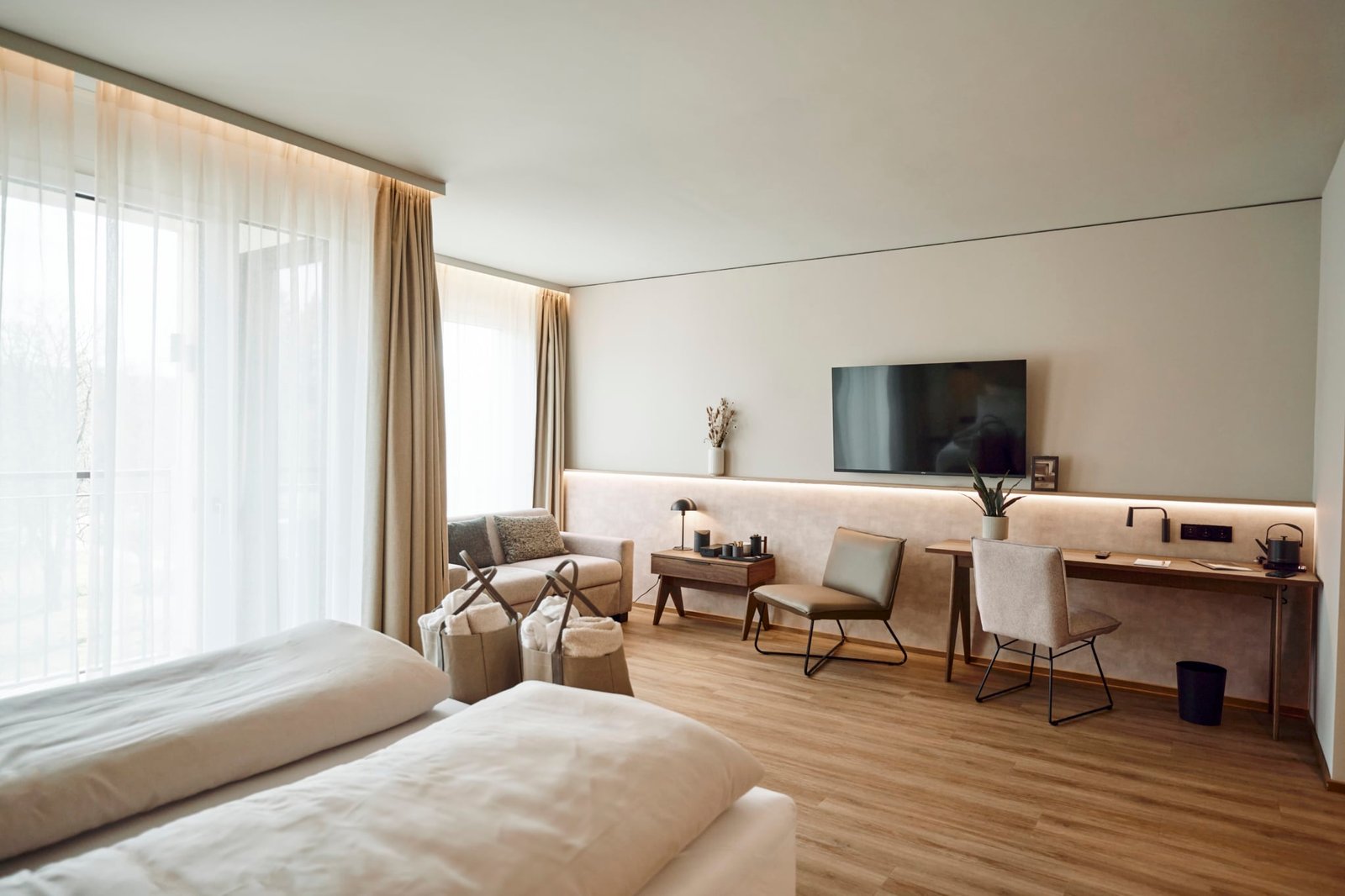 Nouri Hotel
