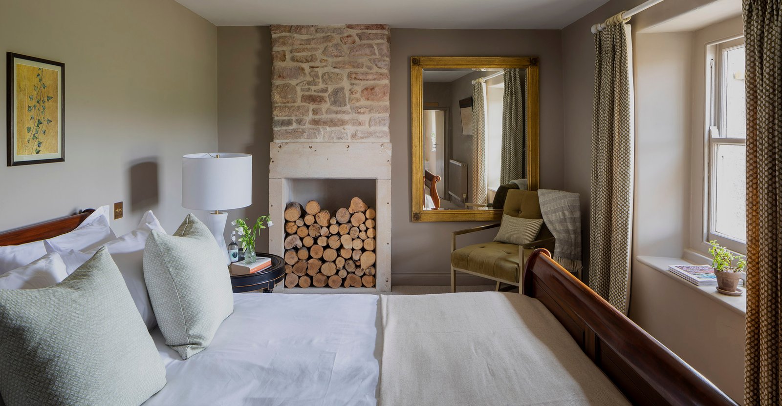 The Holcombe, rooms