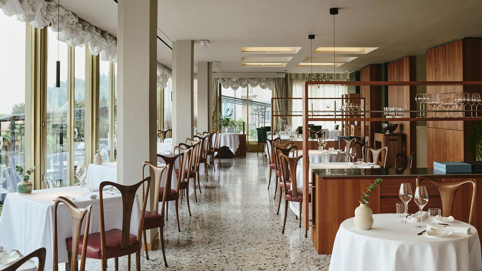 Hotel Belvedere, at the table