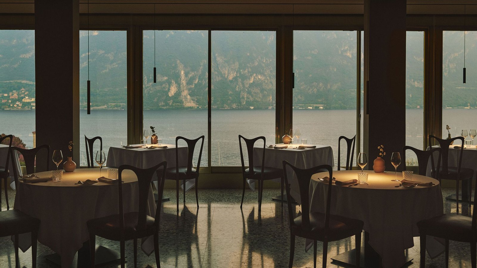 Hotel Belvedere, at the table