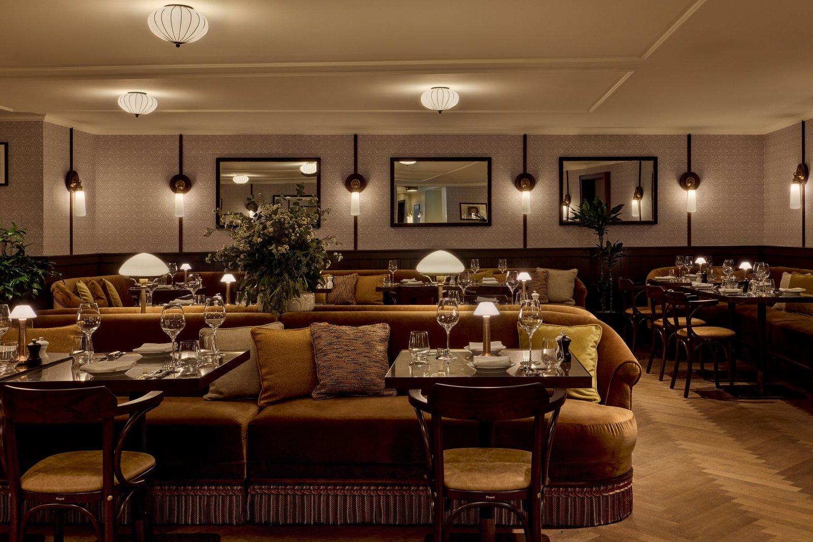 Miiro Palais Rudolf, baroness restaurant & bar