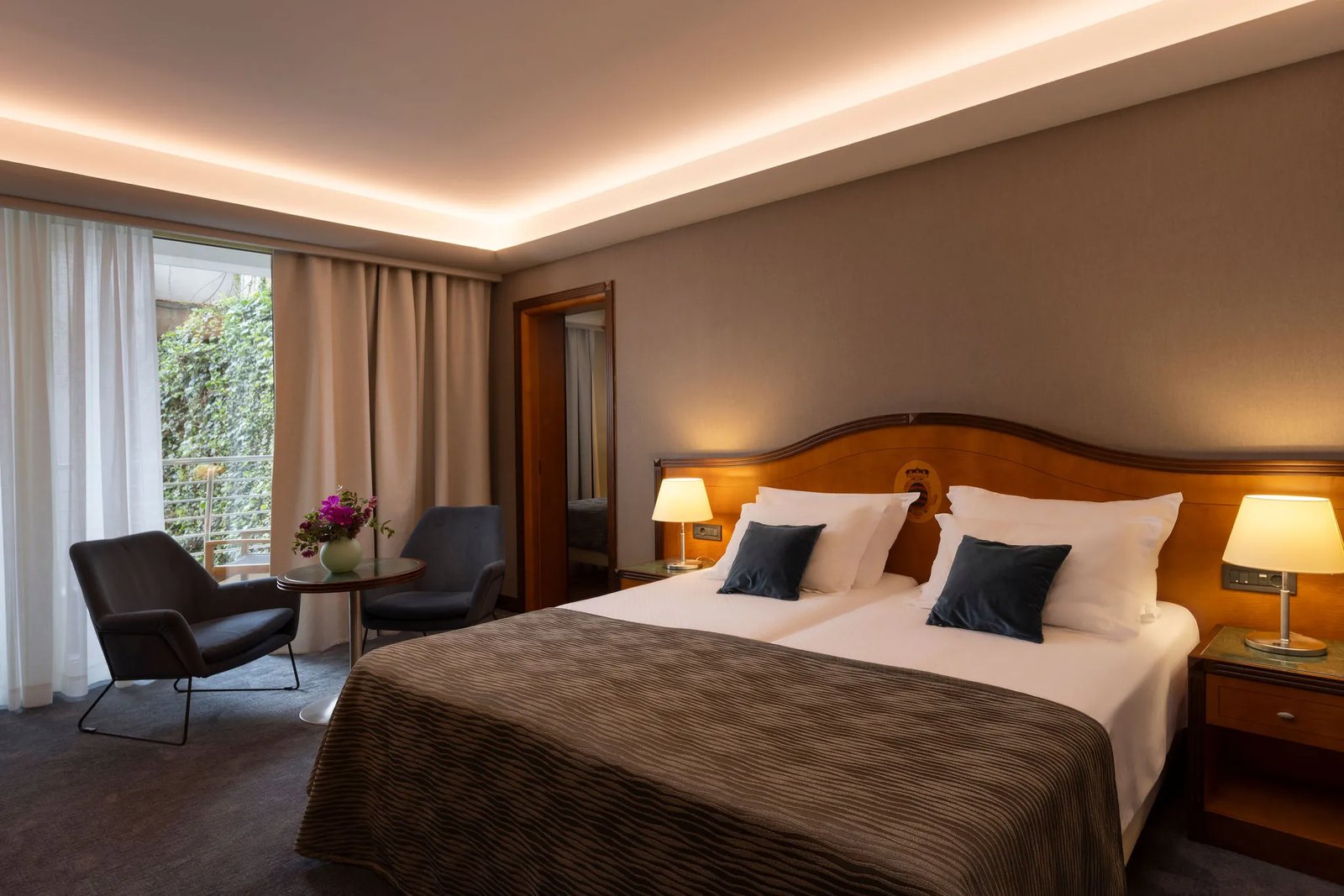 Hotel More
