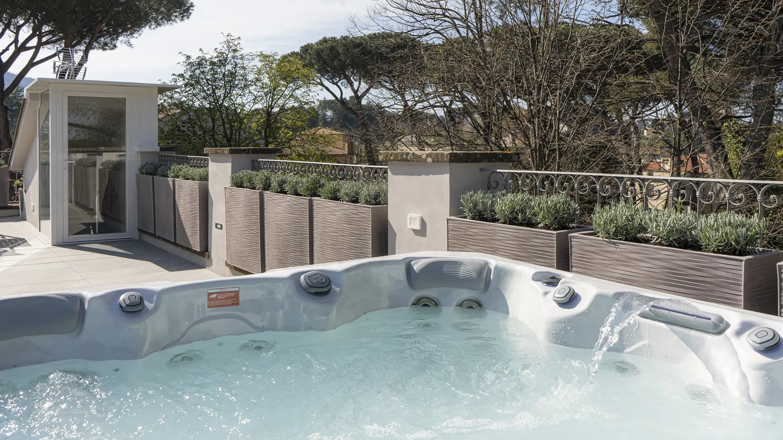 Villa Madre Luxury Suites & Private Spa