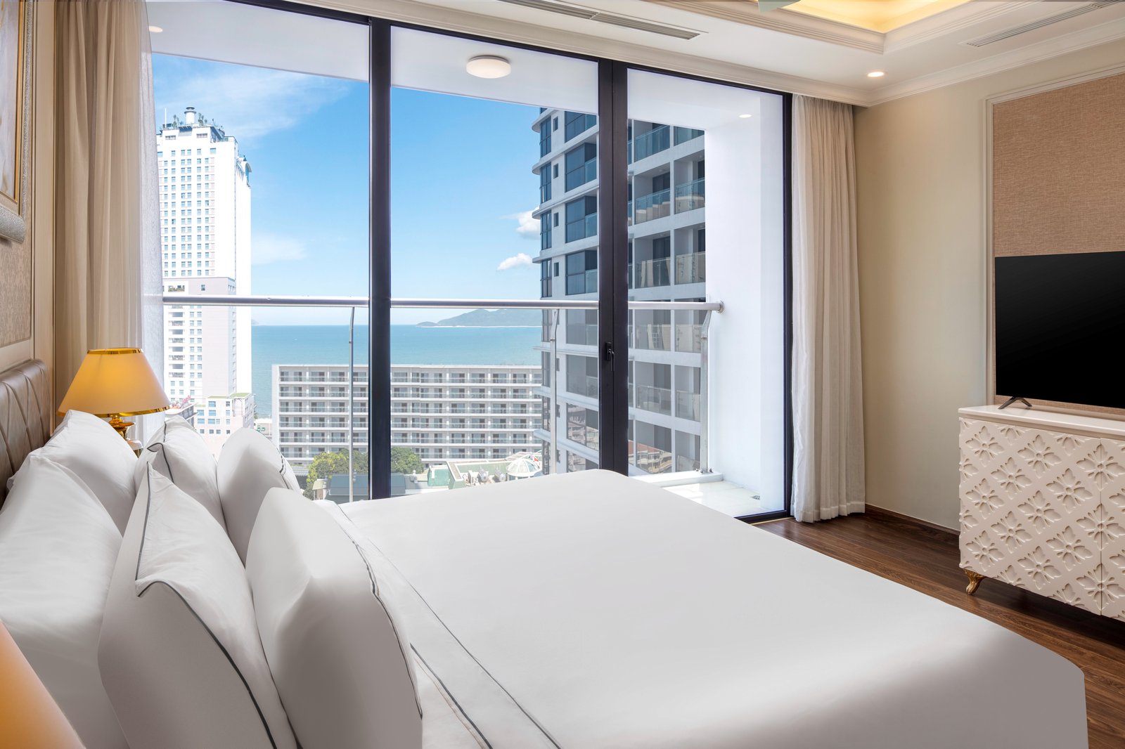 Vinpearl Empire Nha Trang — rooms
