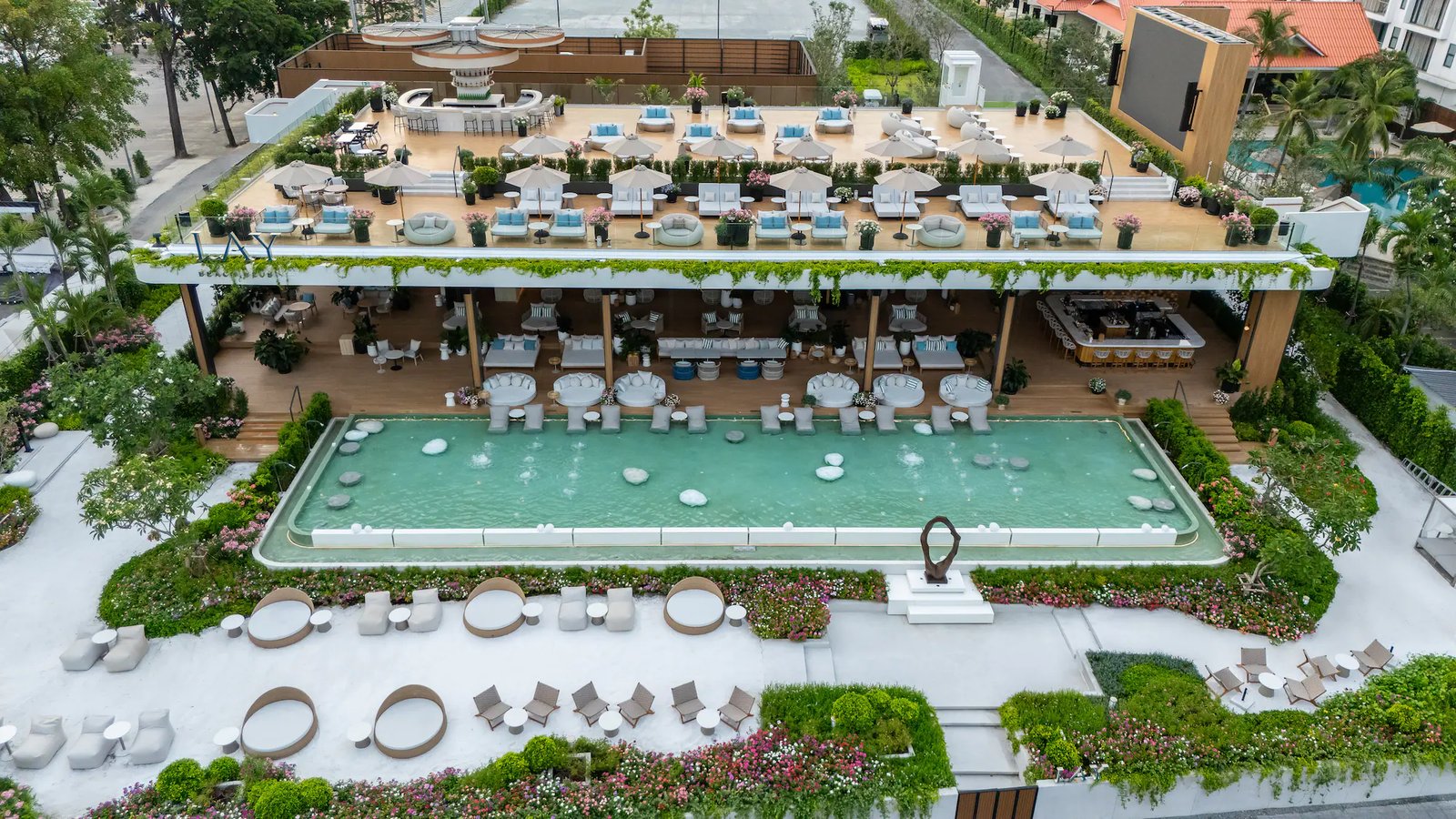 Meliá Pattaya Hotel, the pool