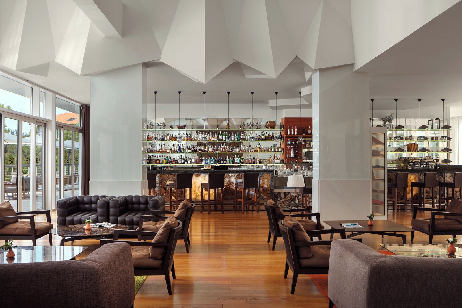 Hotel Bellevue, at the table