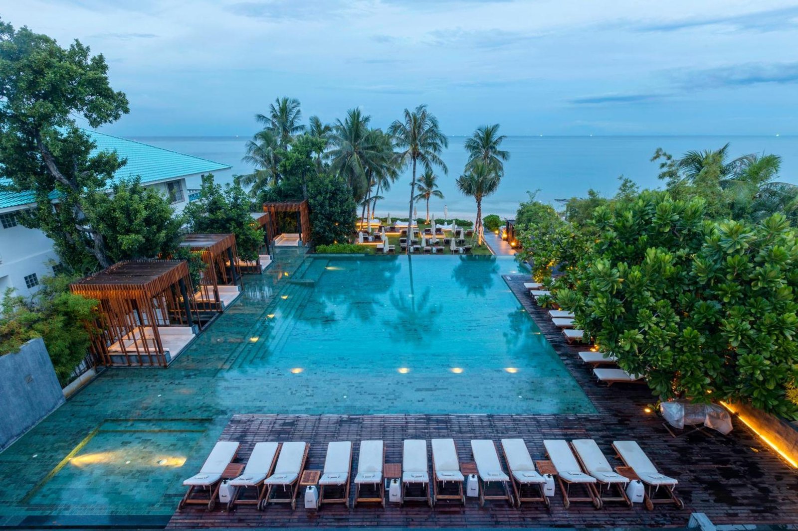 Cape Nidhra Hotel, the pool