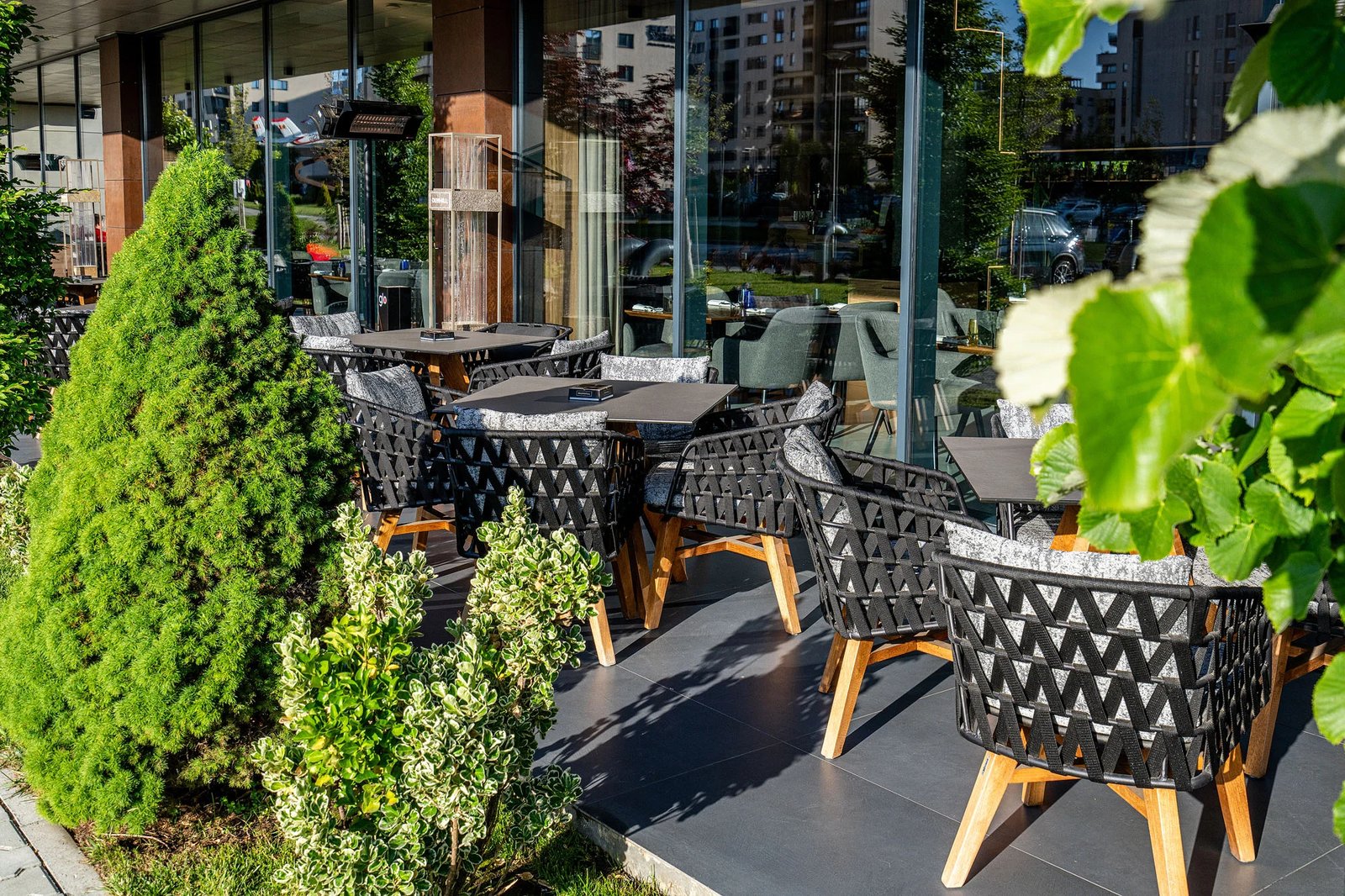 QOSMO Brasov Hotel, monark restaurant