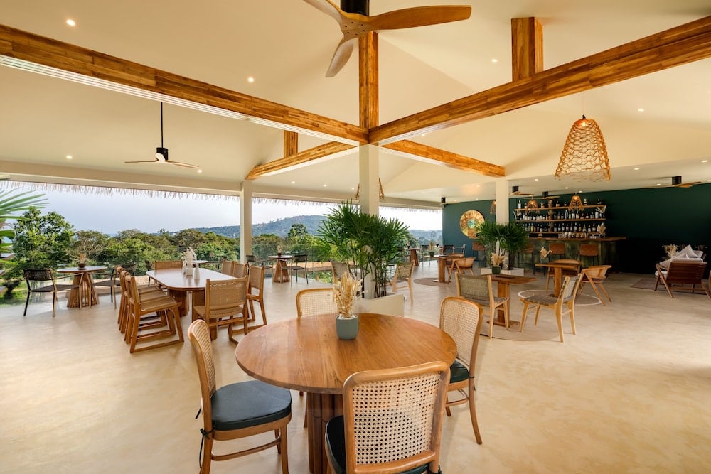 Wild Cottages Elephant Sanctuary Resort, wild child organic kitchen
