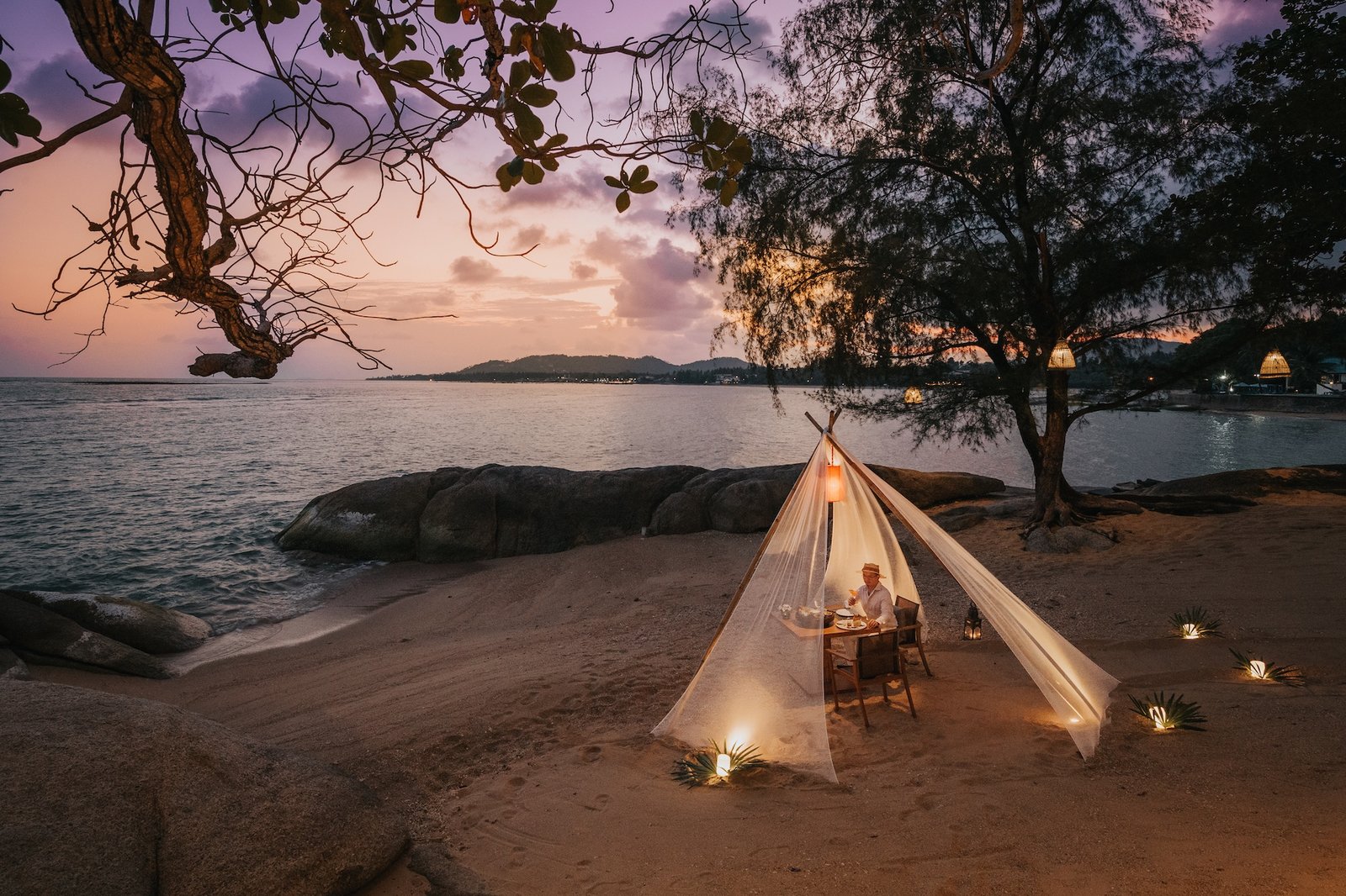Rocky's Boutique Resort, at the table