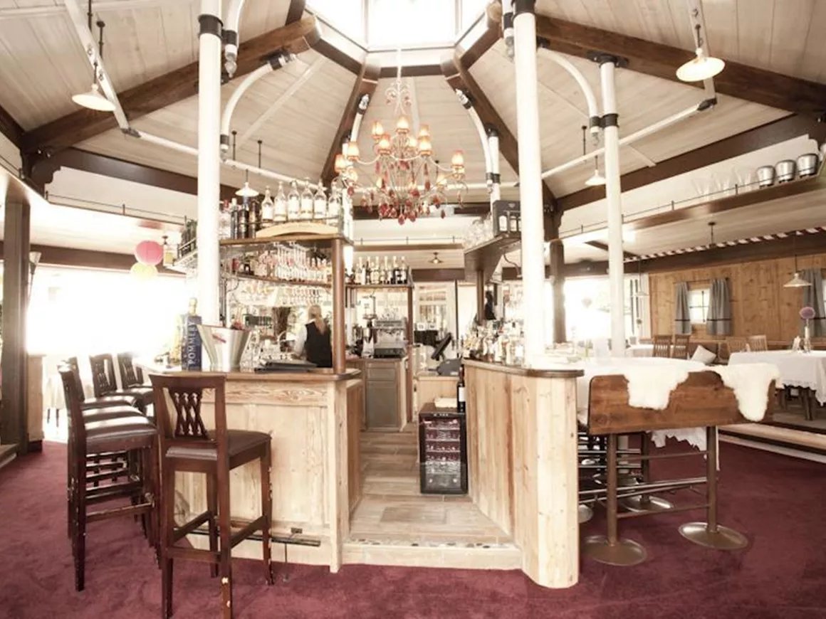 Chalet Hotel am Leitenhof, pavilion bar