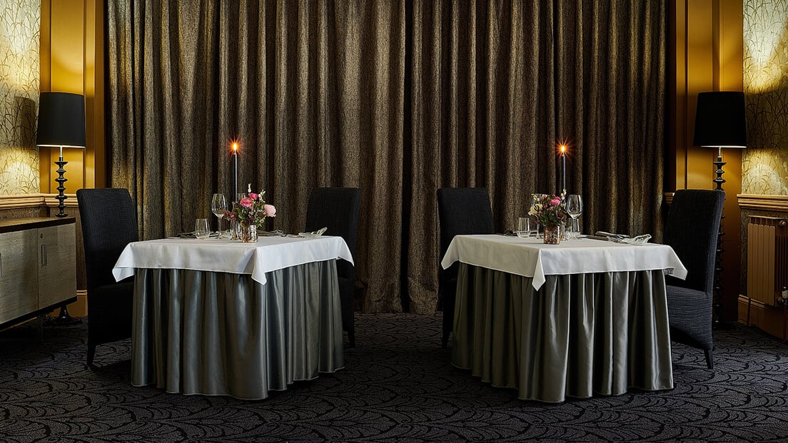 Grand Jersey Hotel & Spa, at the table