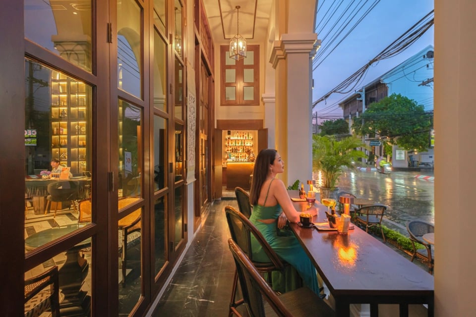 Hotel Sensai Nimman Chiang Mai, at the table