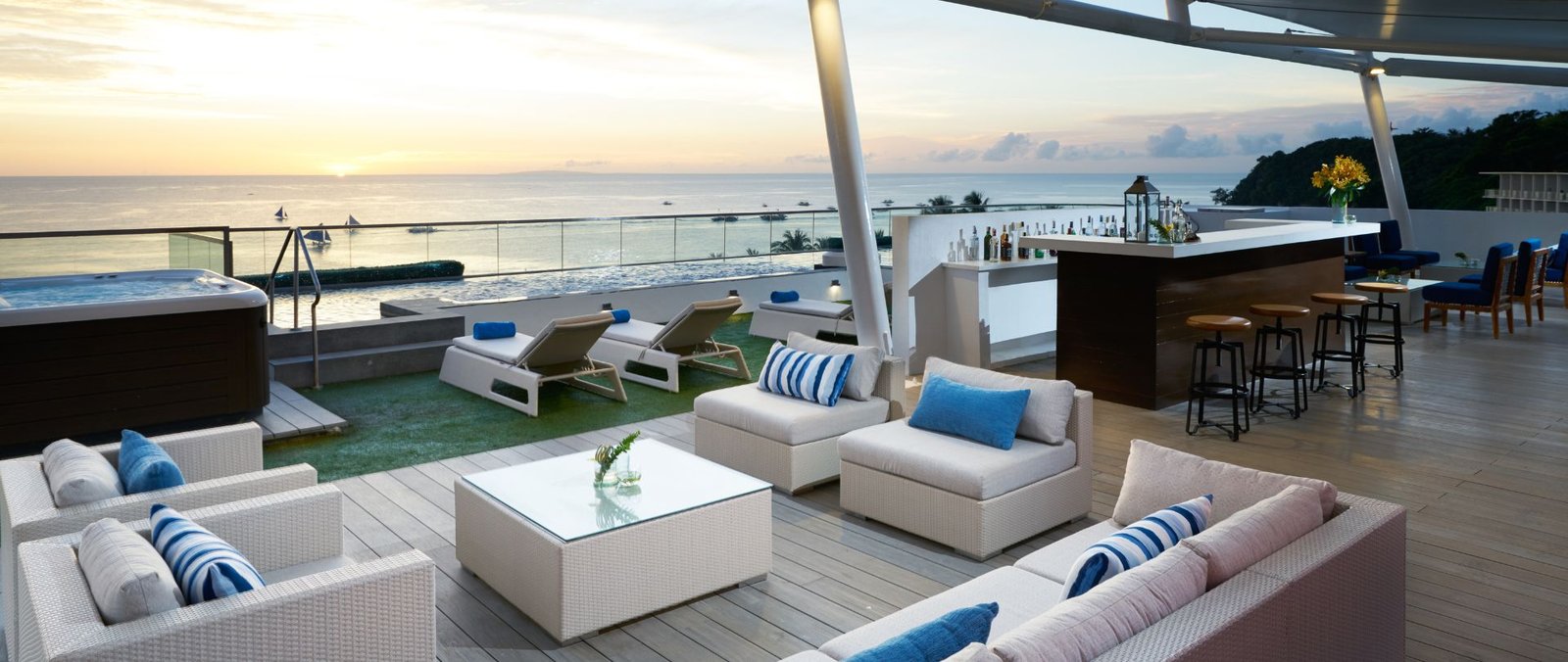 Discovery Boracay, 360 roof lounge
