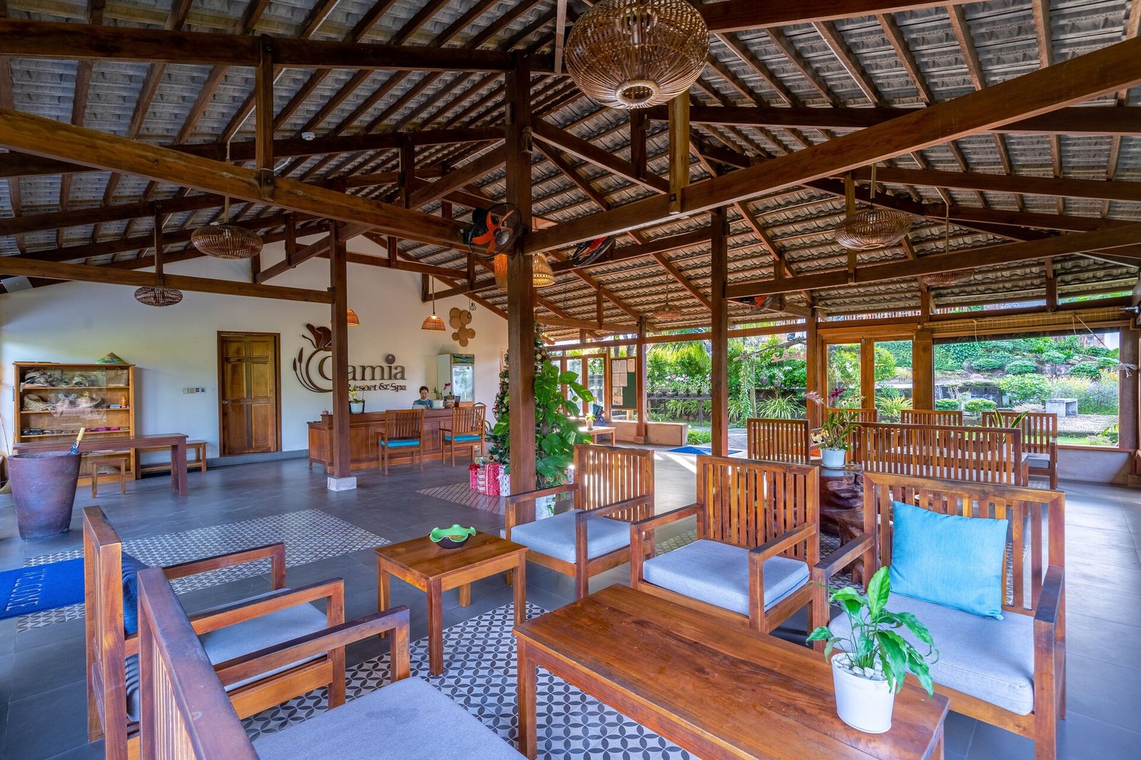 Camia Resort & Spa — vibe