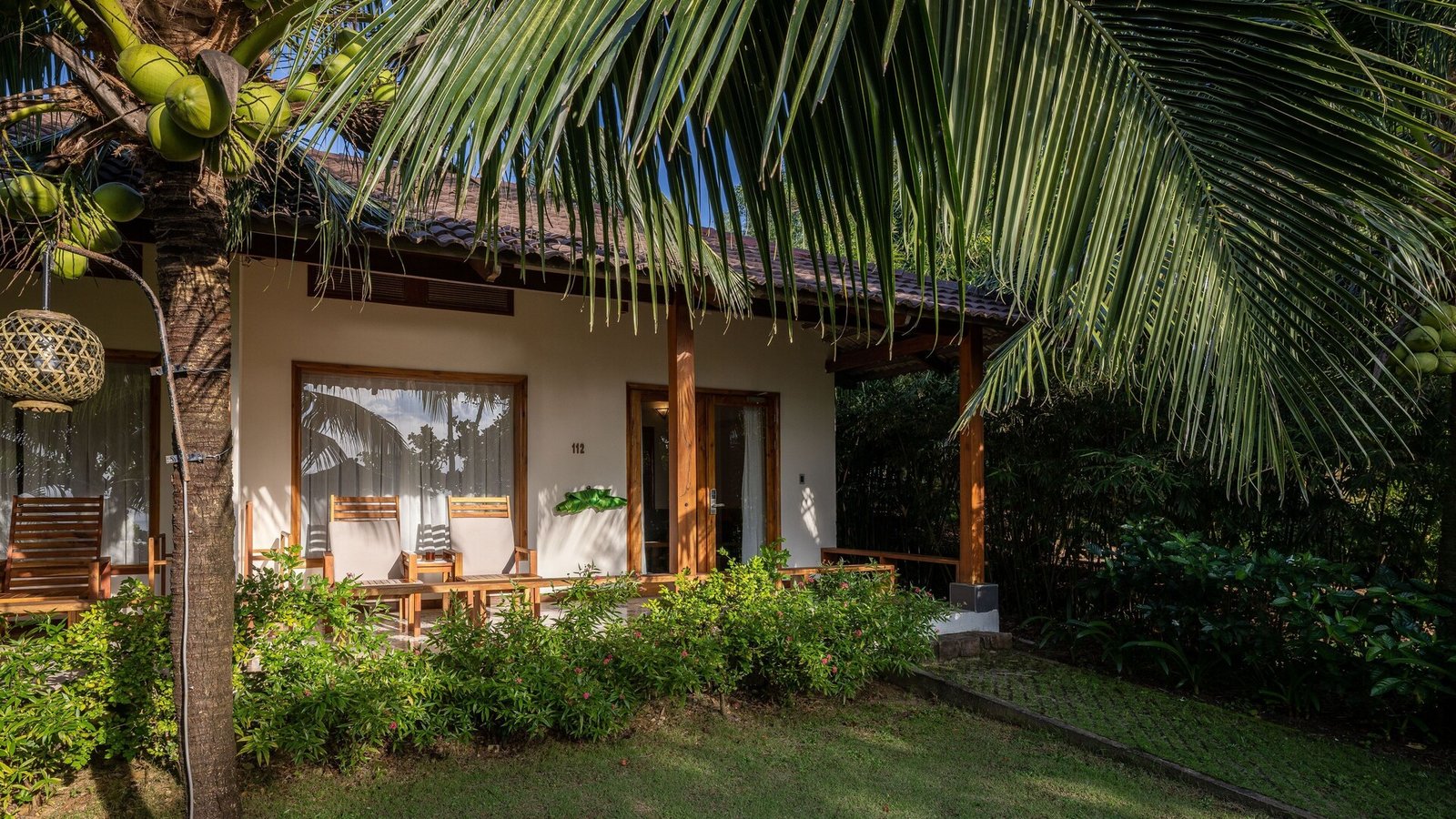 Camia Resort & Spa — vibe