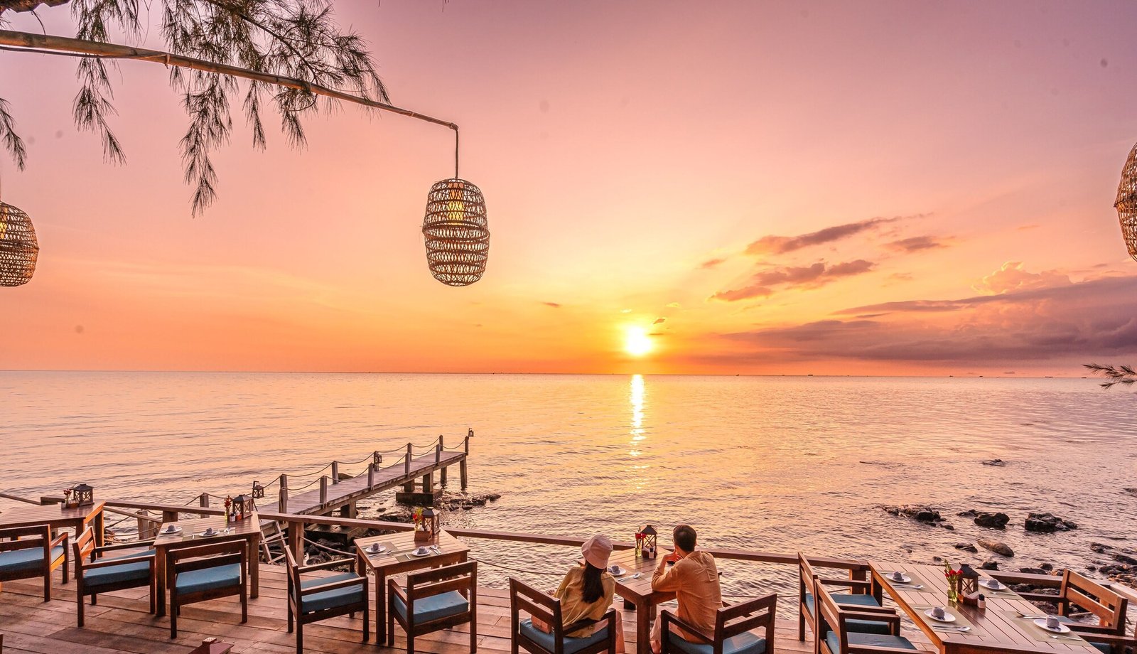 Camia Resort & Spa, at the table